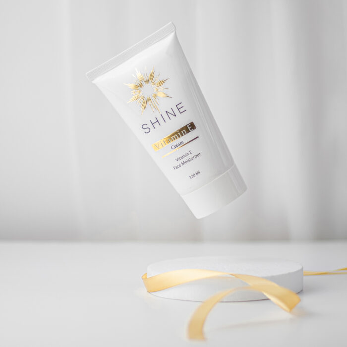 مرطب 'عناية الشباب' بفيتامين E - Vitamin E Face Moisturizer